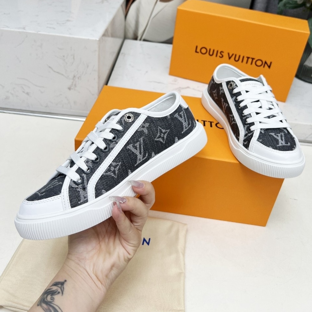 Louis Vuitton Lagoon Denim Sneaker Grey 1Agygk - Image 4