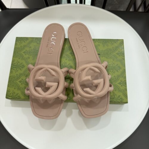 Alternative view of Gucci Women's Interlocking G Slide Rubber Sandal Light Beige 780307 J8700 2526