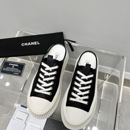 Alternative view of Chanel Platform Shoes Black