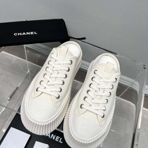 Alternative view of Chanel Platform Mules Smooth Leather Cream