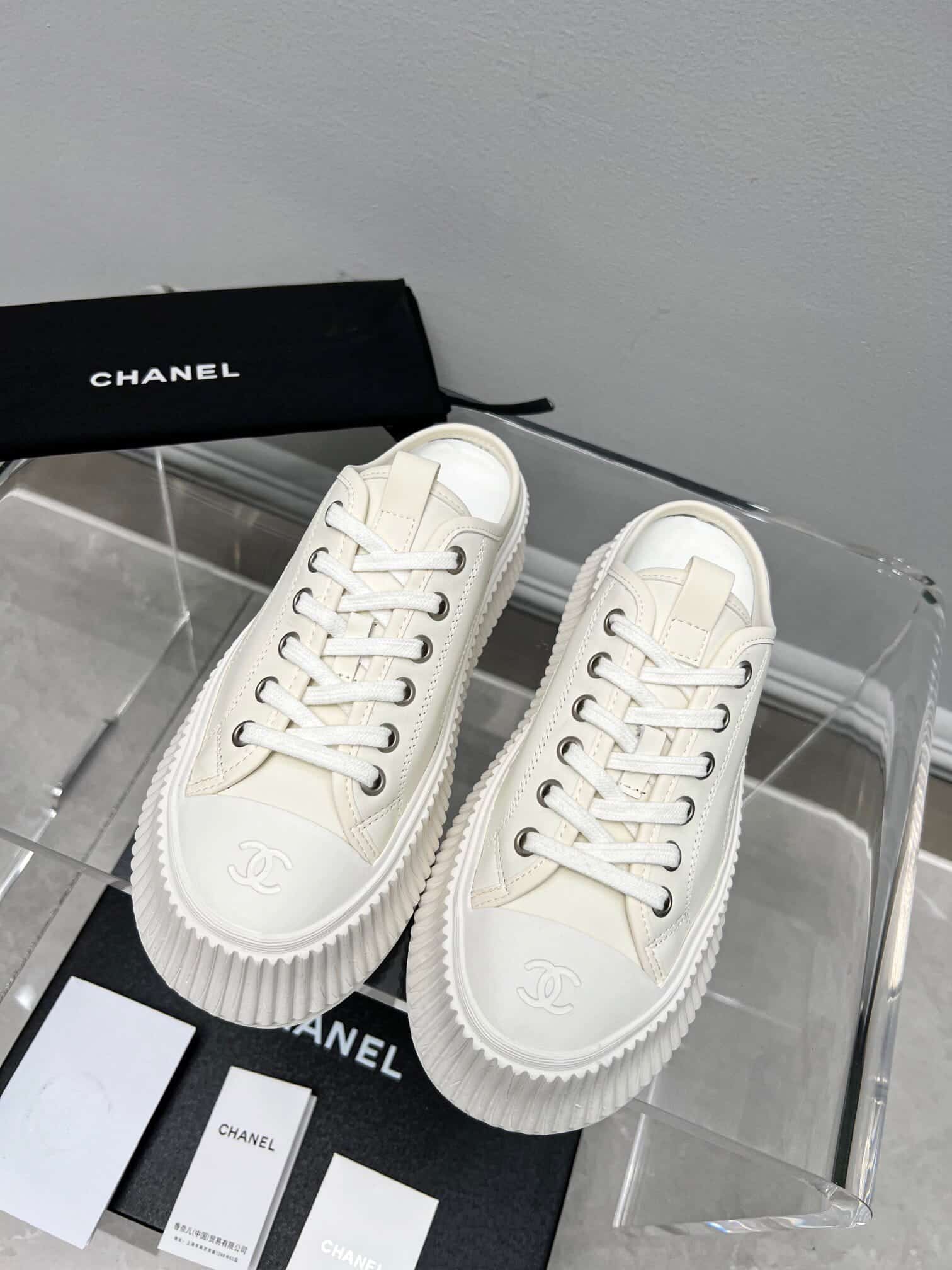 Chanel Platform Mules Smooth Leather Cream - Image 2