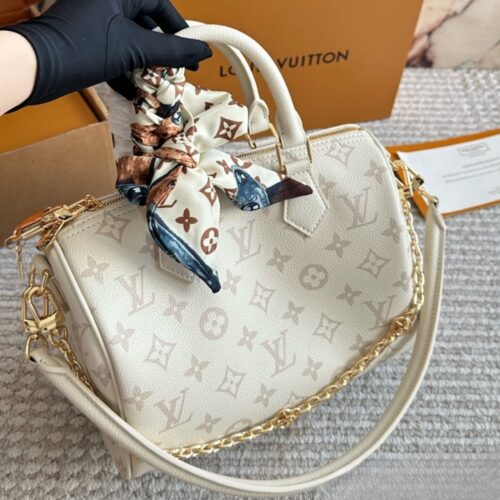 Alternative view of Louis Vuitton Speedy Bandoulière 25 Handle Bag Cream 25Cm M26690