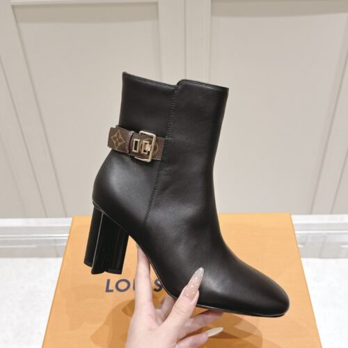 Alternative view of Louis Vuitton Silhouette Ankle Leather Boot Black 1AIEFP