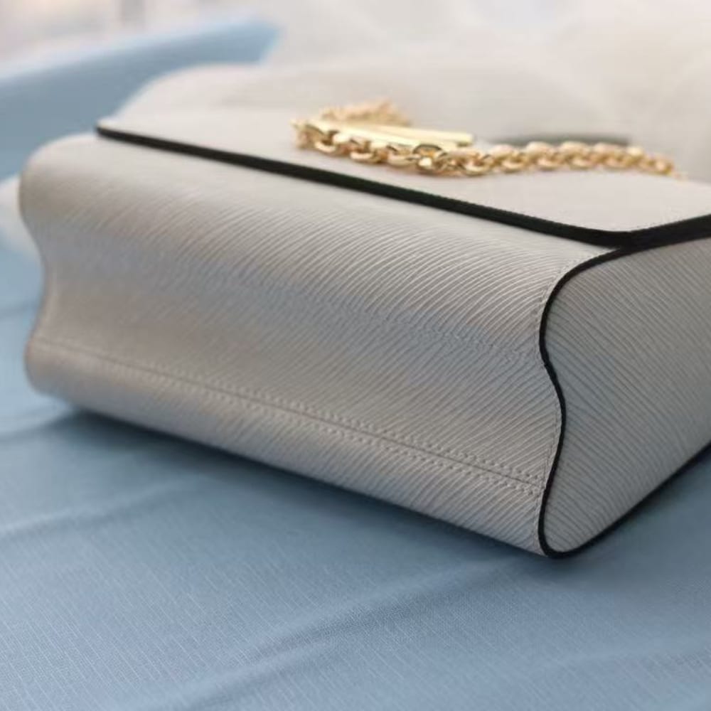 Louis Vuitton Twist MM Leather Crossbody Bag White 23cm M21111 - Image 6