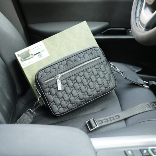 Alternative view of Gucci GG Emblem Small Leather Crossbody Bag Black 27Cm 850242 AAFOM 1053