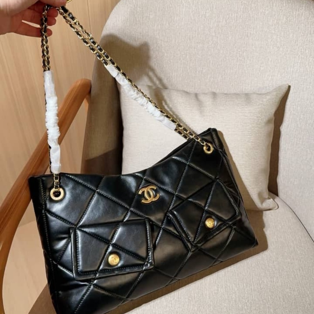 Chanel Shopping Bag Large Shiny Smooth Leather Tote Bag Black 38cm AS5740 B22139 94305 - Image 3