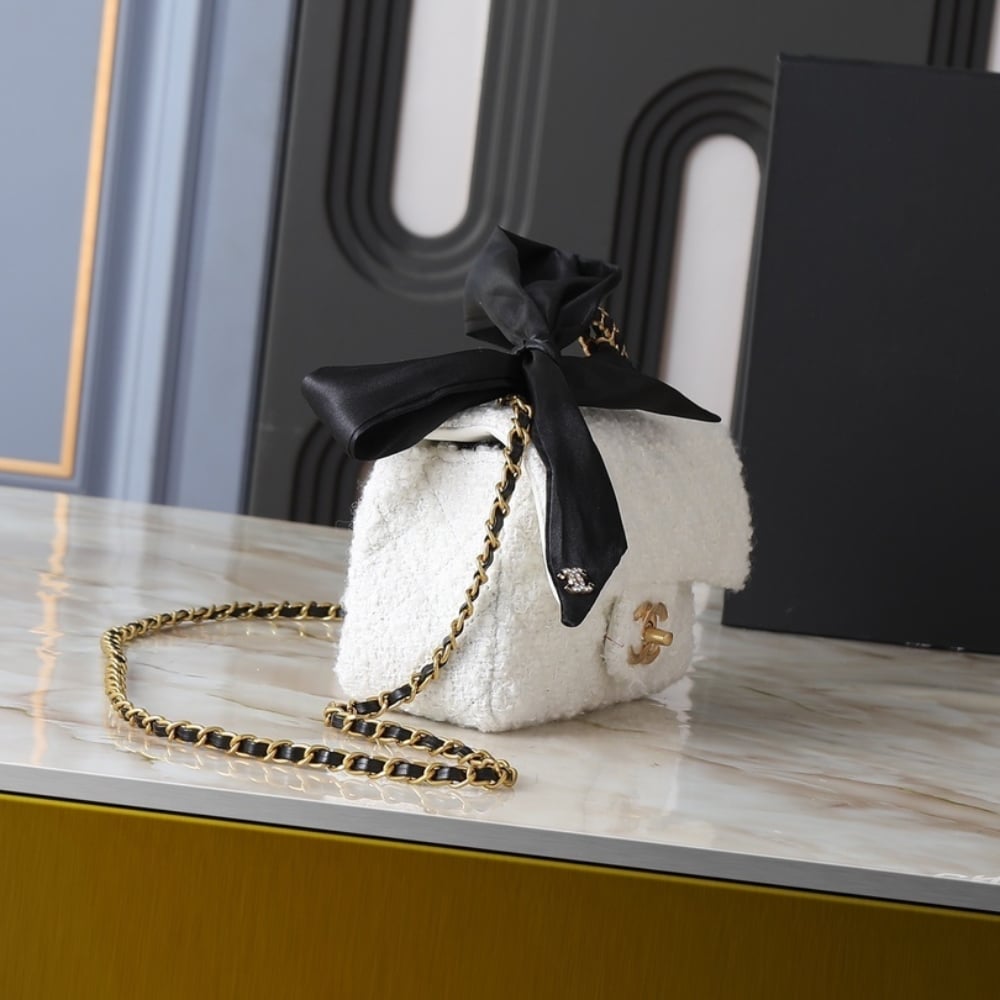 Chanel Classic Mini Velvet Top Handle Bag White 20Cm As5875 B22482 Mb103 - Image 3