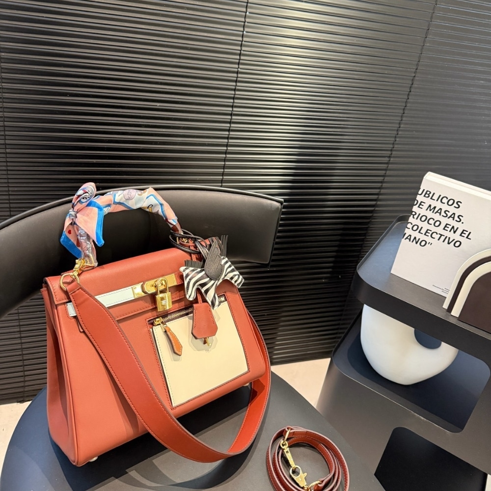 Hermes Kelly 28 Retourne Gold Tone Hardware Handbag Orange 28Cm - Image 3