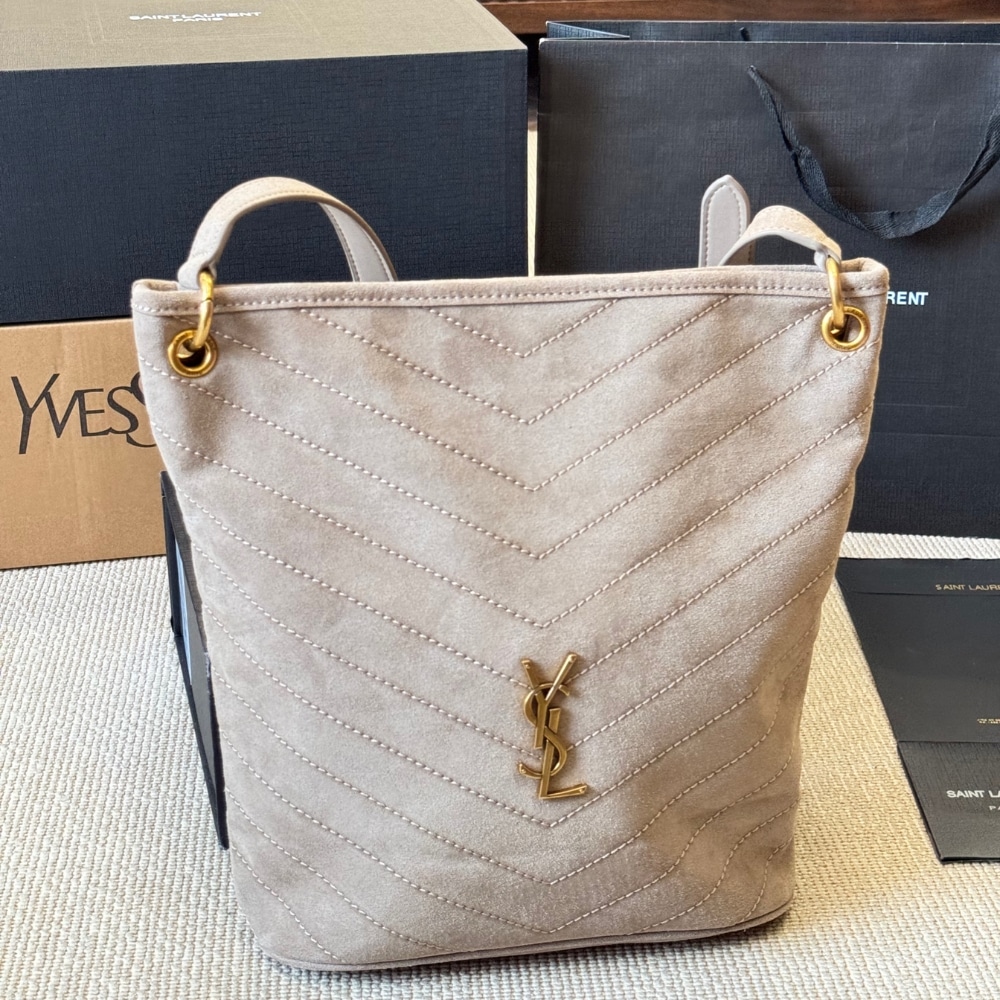 Saint Laurent Niki Large Supple In Suede Bucket Bag Gray 38cm - Image 4
