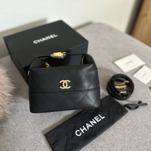 Alternative view of Chanel Clutch With Chain Quilted Leather Black 19cm