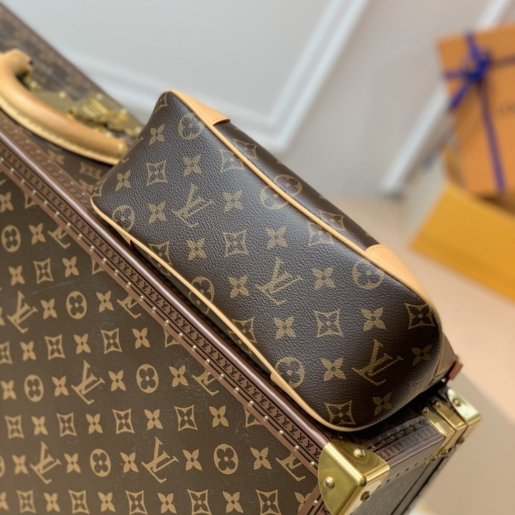 Louis Vuitton Boulogne PM Monogram Canvas Shoulder Bag Natural 26cm M45832 - Image 4