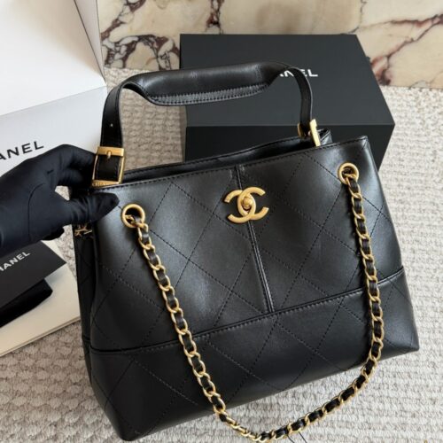 Alternative view of Chanel 25A Large Smooth Leather Hobo Bags Black 28cm