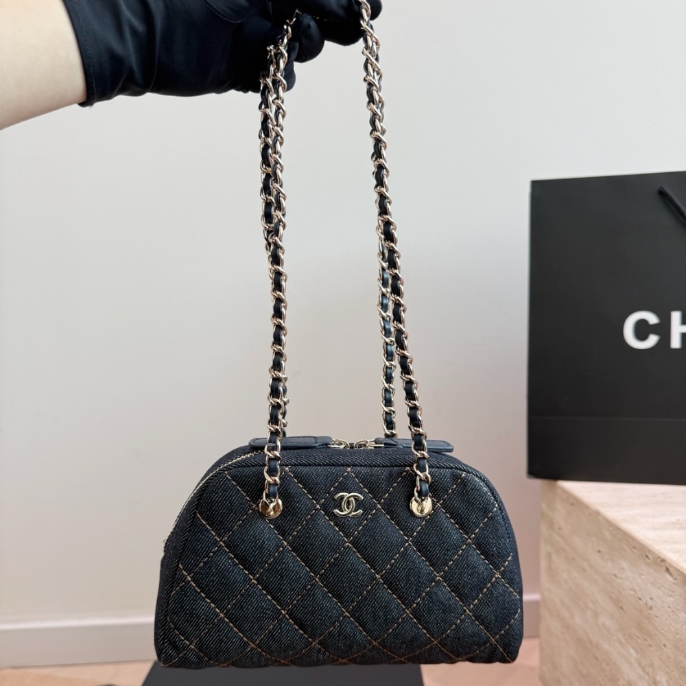 Chanel Clutch With Chain Small Denim Shoulder Bag Blue 20cm - Image 7
