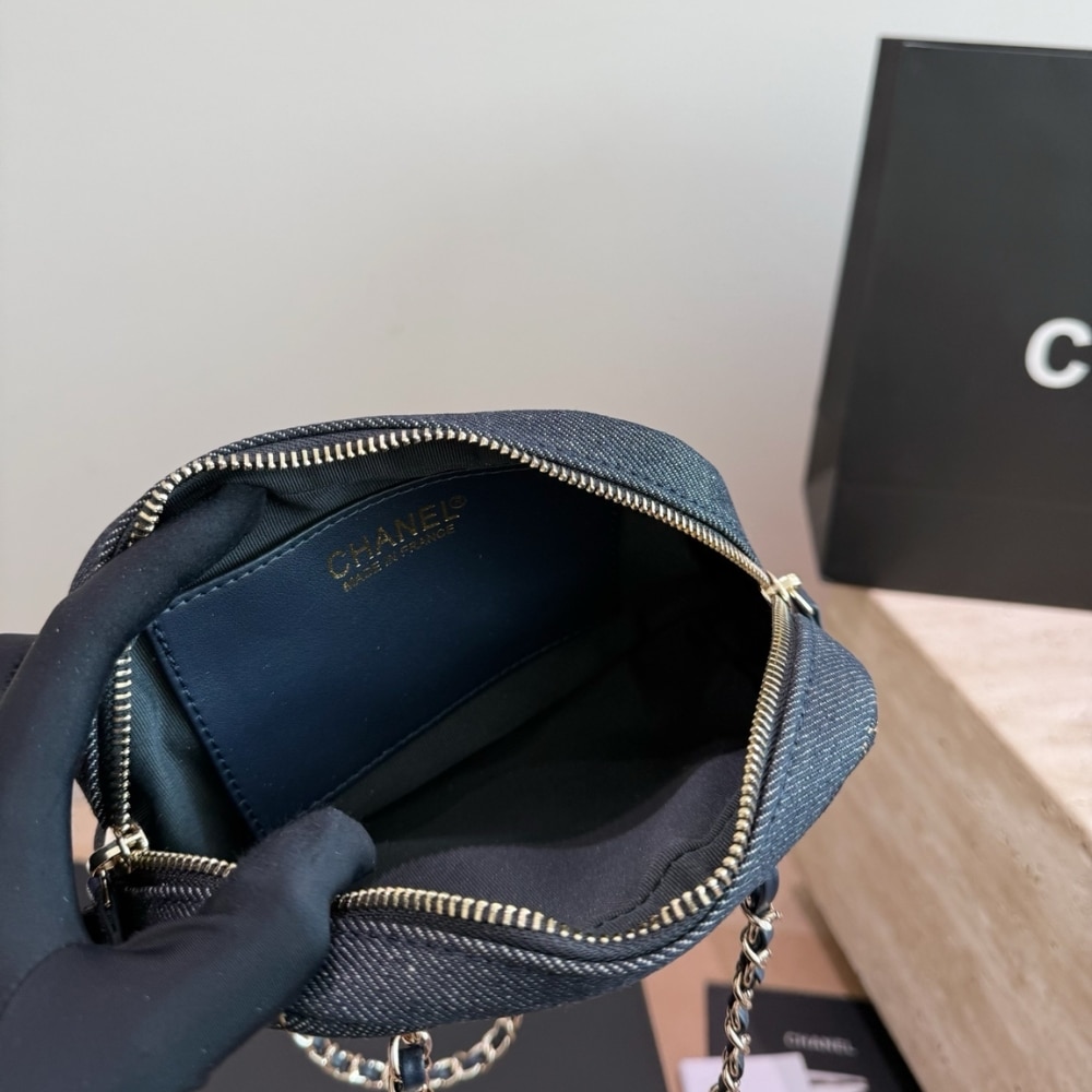 Chanel Clutch With Chain Small Denim Shoulder Bag Blue 20cm - Image 8