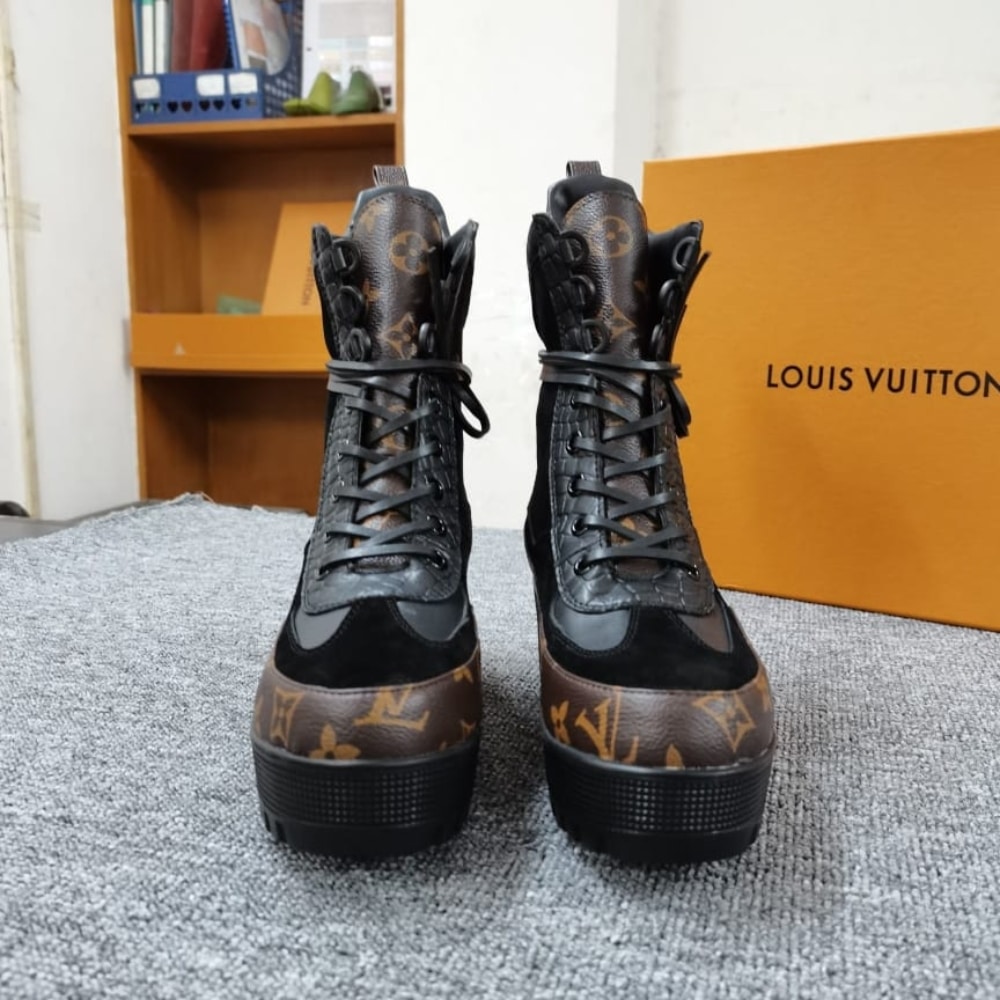 Louis Vuitton Laureate Desert Suede Boot Black 1A4XY1 - Image 3