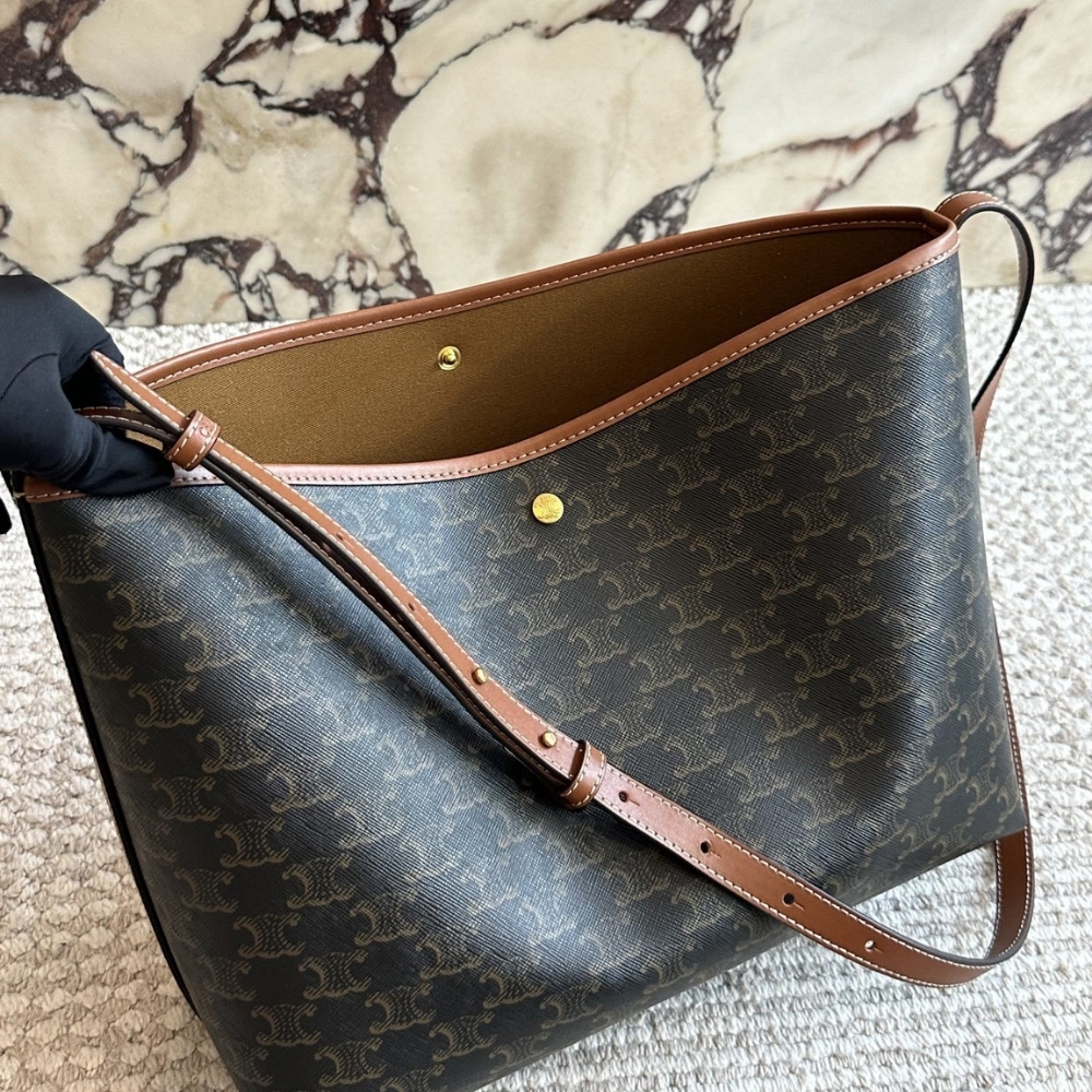Celine Soft Shopper Bag In Triomphe Canvas 33Cm 123912GXC 04LU - Image 2