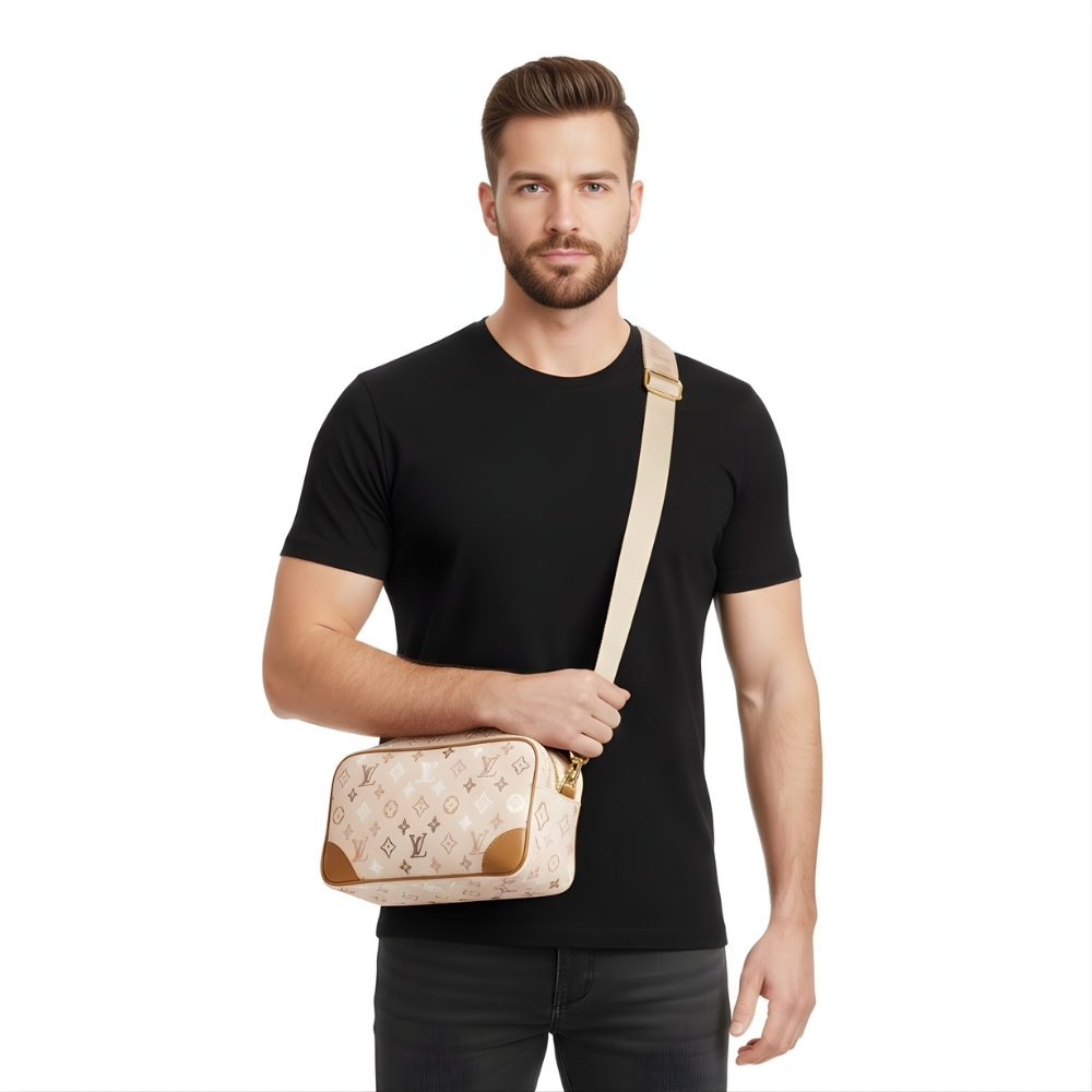 Louis Vuitton Nil Monogram Beige 27Cm - Image 9