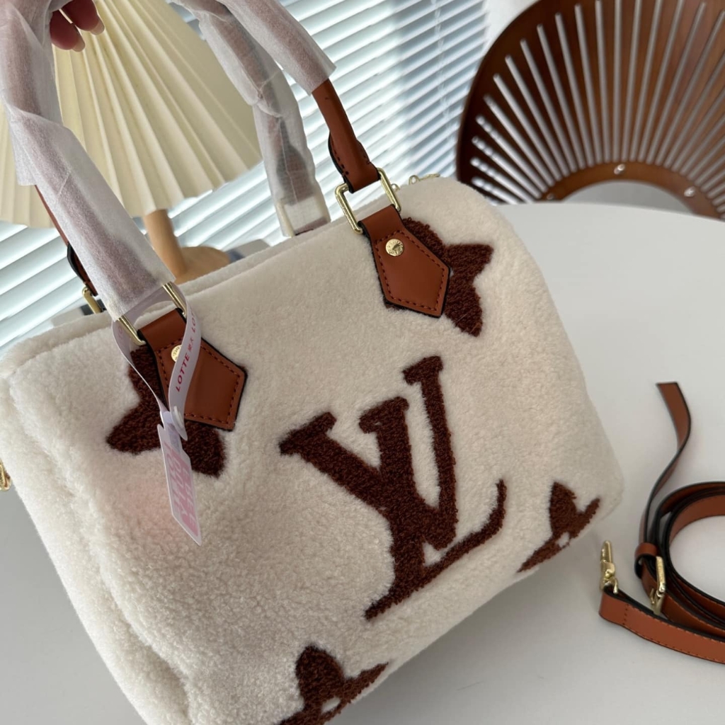 Louis Vuitton Speedy Bandoulière 25 Shearling Handle Bag Crème Brown 25Cm M23468 - Image 3