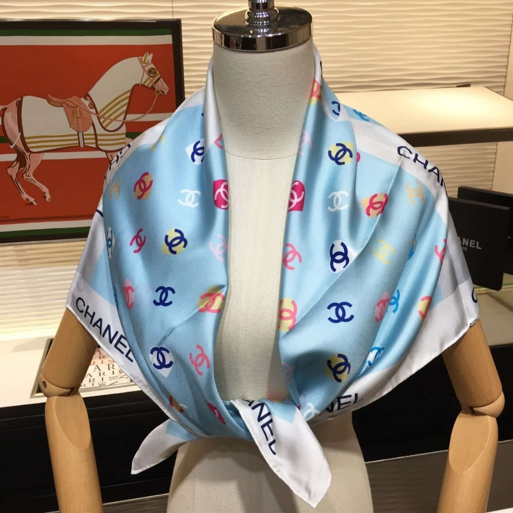 Chanel Square Scarf Silk Twill Ecru And Blue 90cm AA7446 B05145 NB733 - Image 3