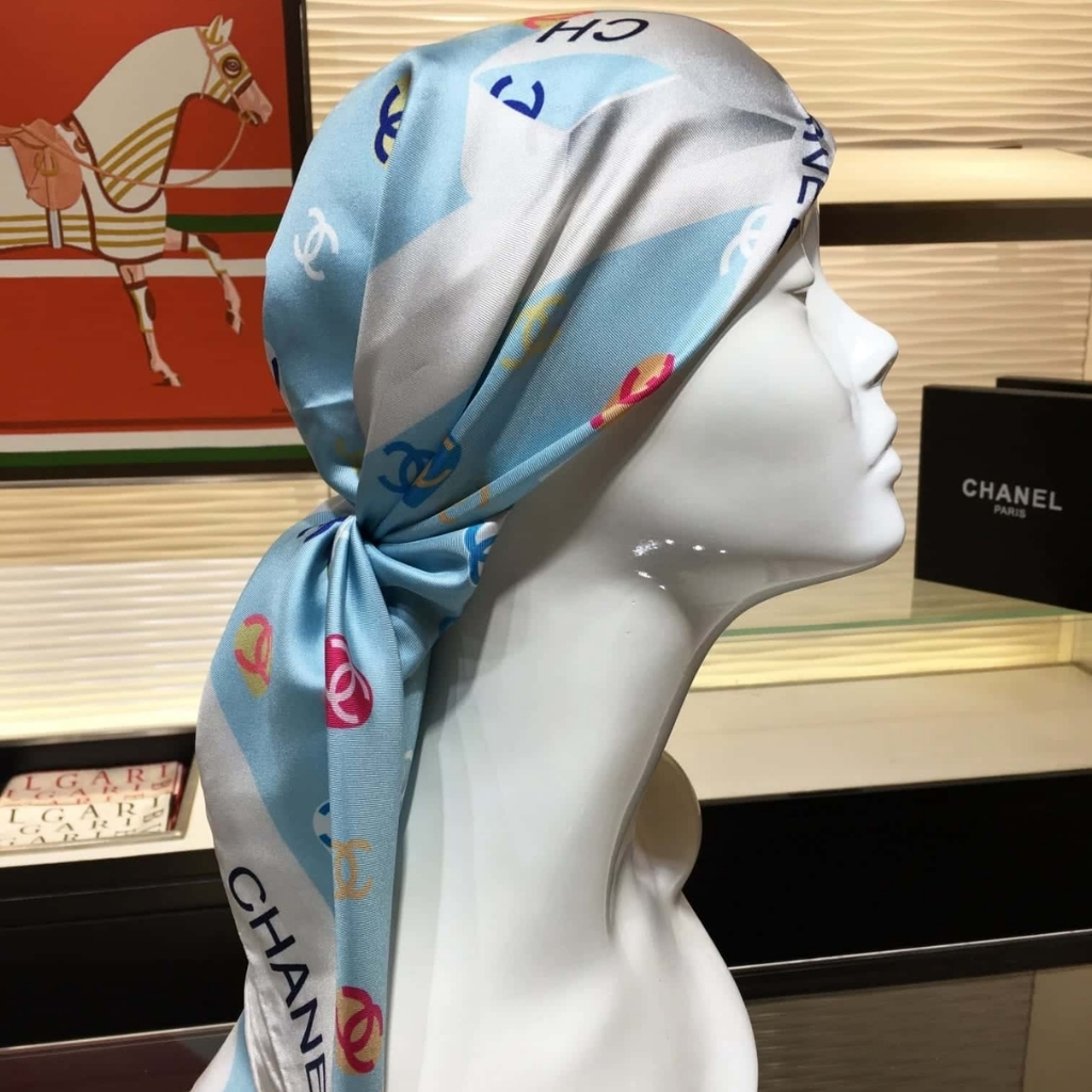 Chanel Square Scarf Silk Twill Ecru And Blue 90cm AA7446 B05145 NB733 - Image 4