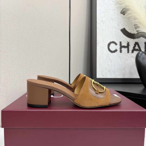 Alternative view of Gucci Women's Slide Suede Sandal Light Brown ‎834421 Aaexm 2718