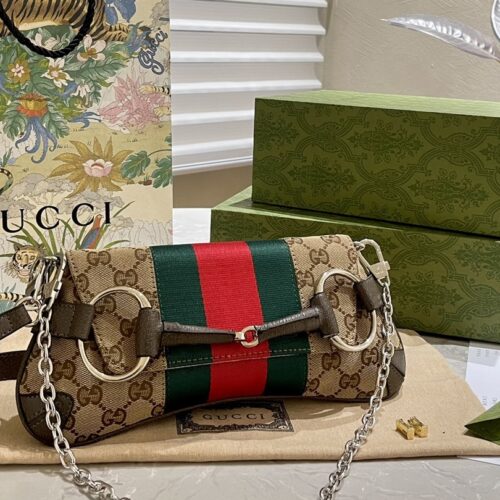 Alternative view of Gucci Horsebit Small GG Supreme Canvas Shoulder Bag Beige Ebony 29Cm 764339 FACM2 8747