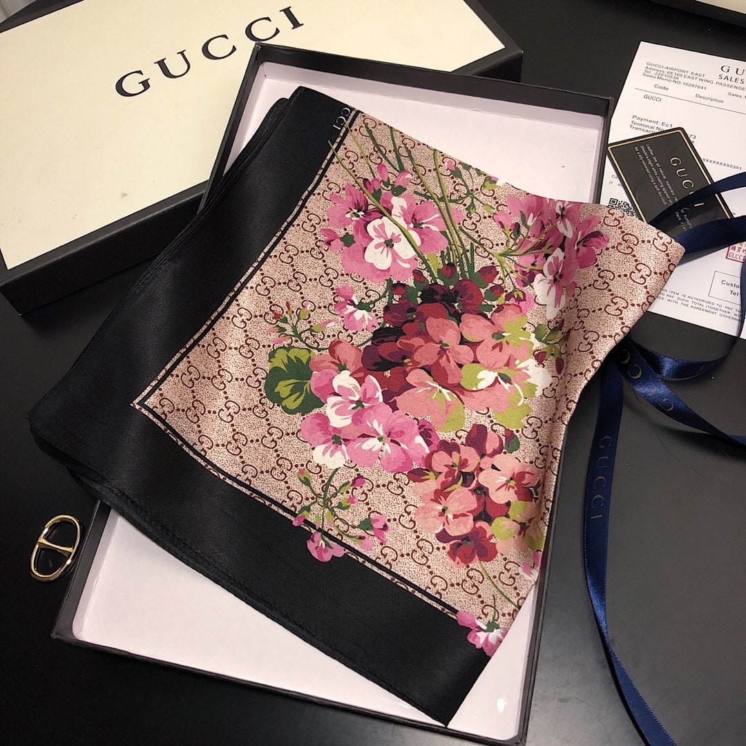 Gucci GG Blooms Silk Foulard Scarf Black 70Cm - Image 5