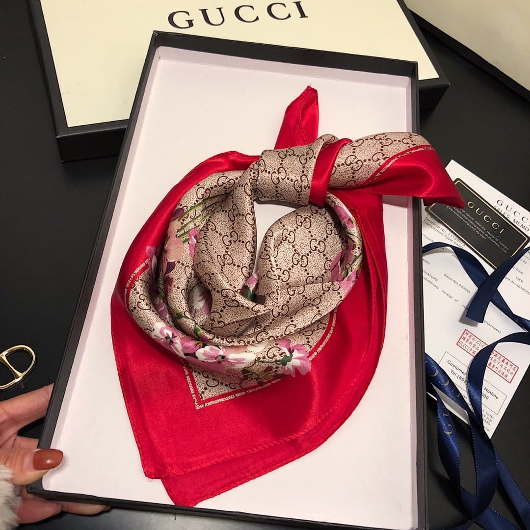 Gucci GG Blooms Silk Foulard Scarf Red 70Cm - Image 4