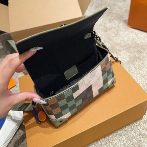 Alternative view of Louis Vuitton Steamer Damier Wearable Wallet Green 17Cm M83172