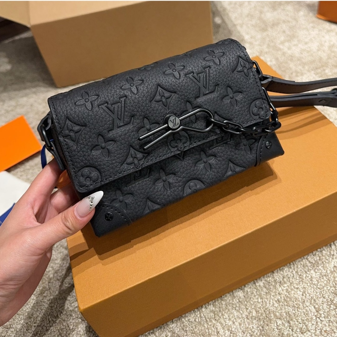 Louis Vuitton Steamer Monogram Leather Wearable Wallet Black 17Cm M81746 - Image 7