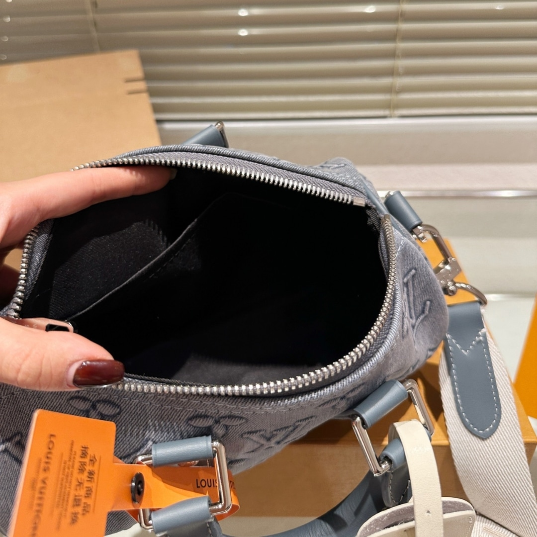 Louis Vuitton Keepall Bandoulière 25 Monogram Canvas Washed Denim Handbag 24Cm M22762 - Image 6