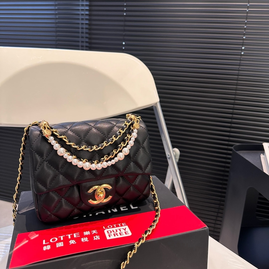 Chanel Pearl Mini Smooth Leather Flap Bag Black 17cm - Image 2