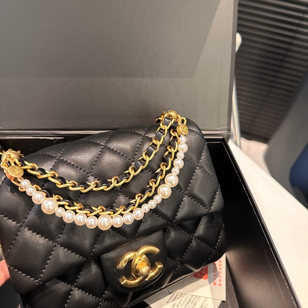 Chanel Pearl Mini Smooth Leather Flap Bag Black 17cm - Image 3