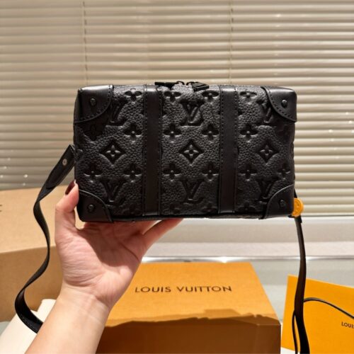 Alternative view of Louis Vuitton Soft Trunk Monogram Leather Wearable Wallet Black 23Cm M80224