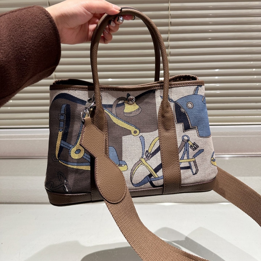 Hermes Garden Party Voyage 30 Canvas And Leather Handbag Brown 30Cm - Image 2