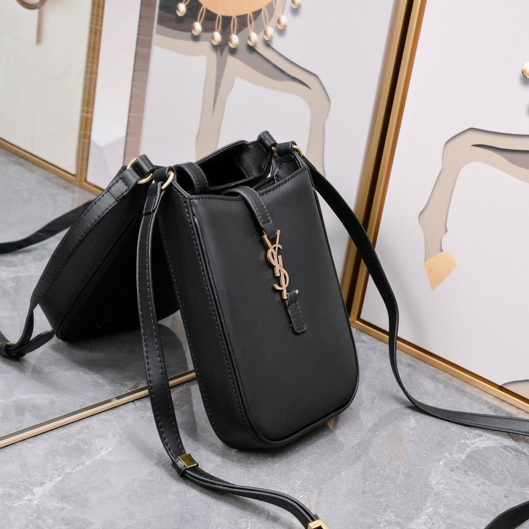 Saint Laurent Le 5 A 7 Mini Vertical In Shiny Leather With Bronze Metal In Black 19cm 7352142R20W1000 - Image 3