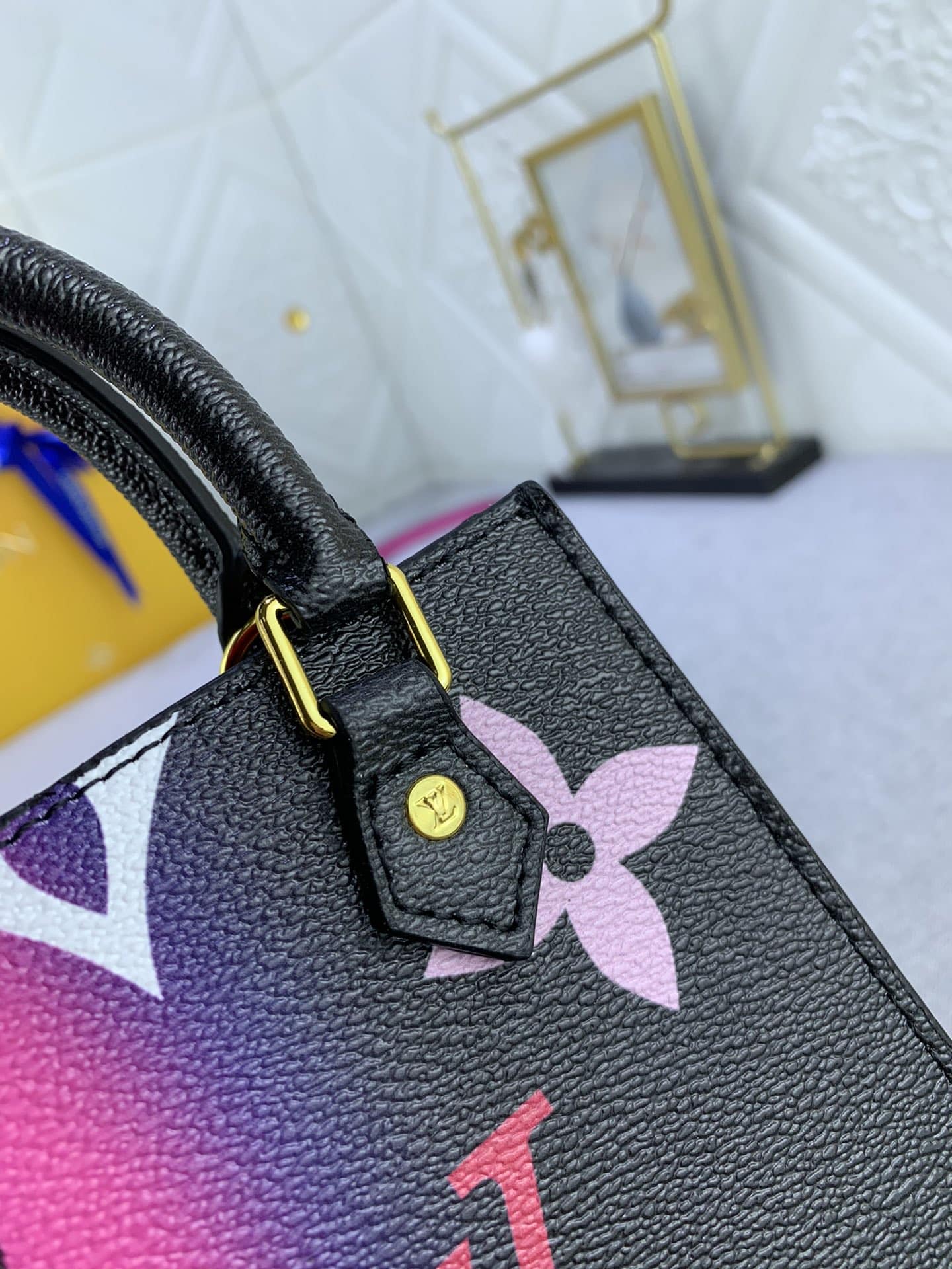 Louis Vuitton Petit Sac Plat Monogram Crossbody Bag Black And Pink 17Cm - Image 5