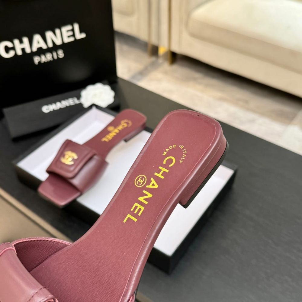 Chanel Leather Mules With Signature CC Logo Dusty Rose - Image 9