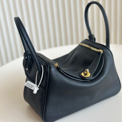Alternative view of Hermes Lindy 26 Leather Handbag Black 26Cm