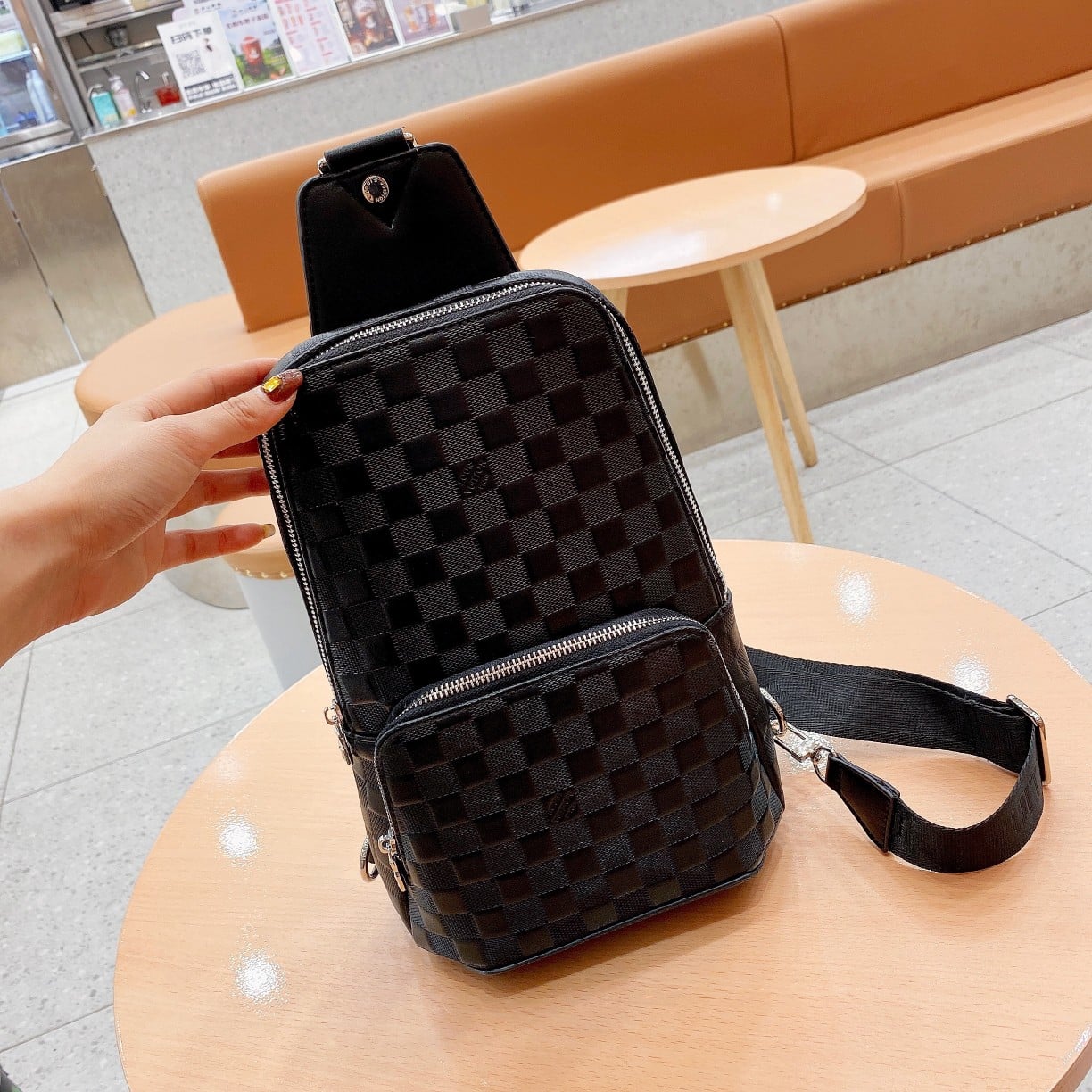 Louis Vuitton Avenue Slingbag Damier Graphite Black 31Cm N41719 - Image 2