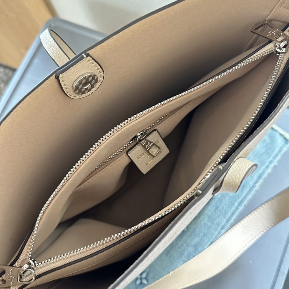 Louis Vuitton Flore Perforated Mahina Handle Bag Beige 28Cm M12140 - Image 11