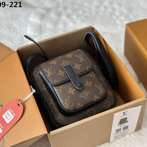 Alternative view of Louis Vuitton Christopher Monogram Canvas Wearable Wallet Brown 18Cm M69404