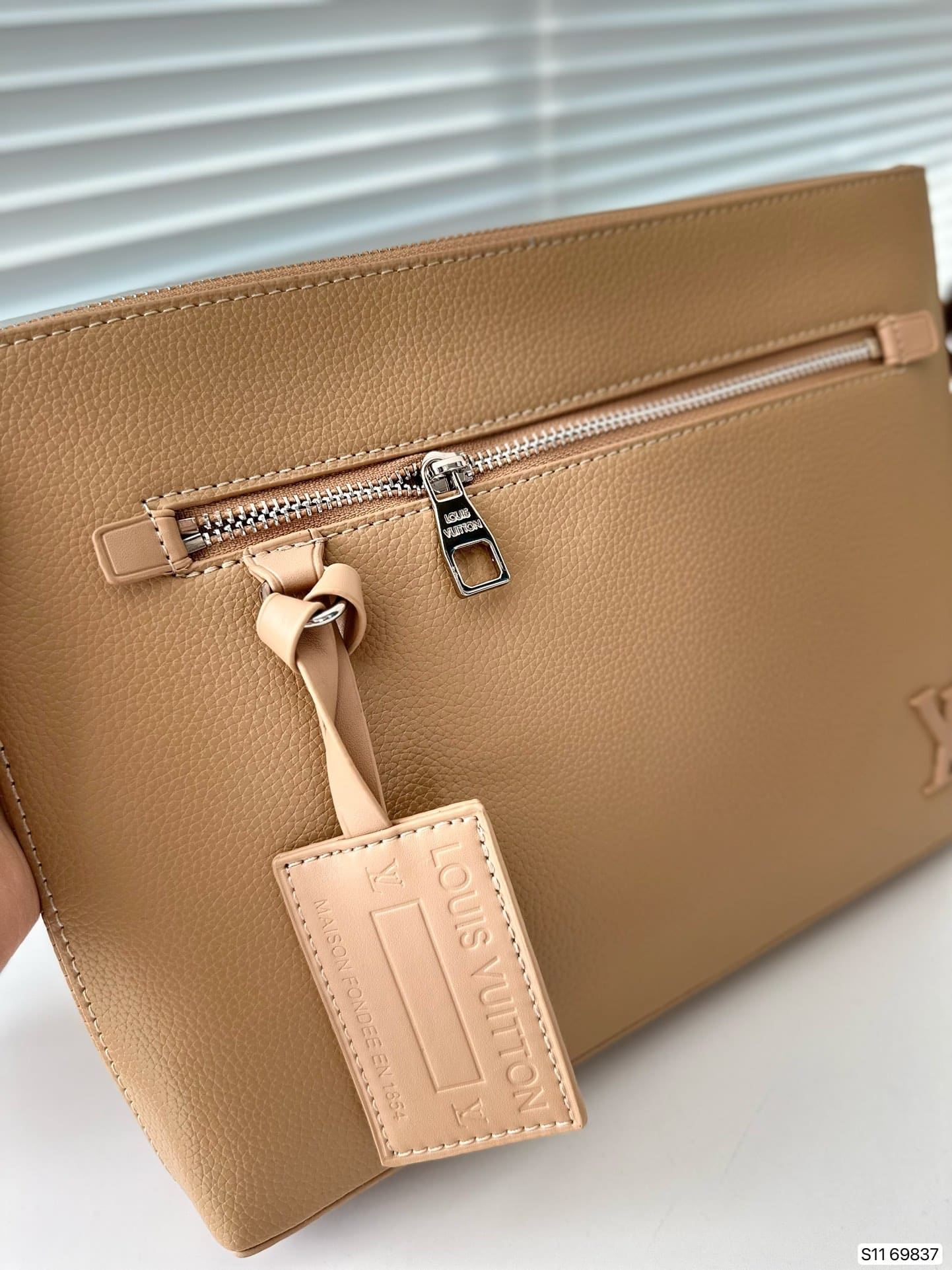 Louis Vuitton Takeoff Leather Pouch Beige 30Cm - Image 4