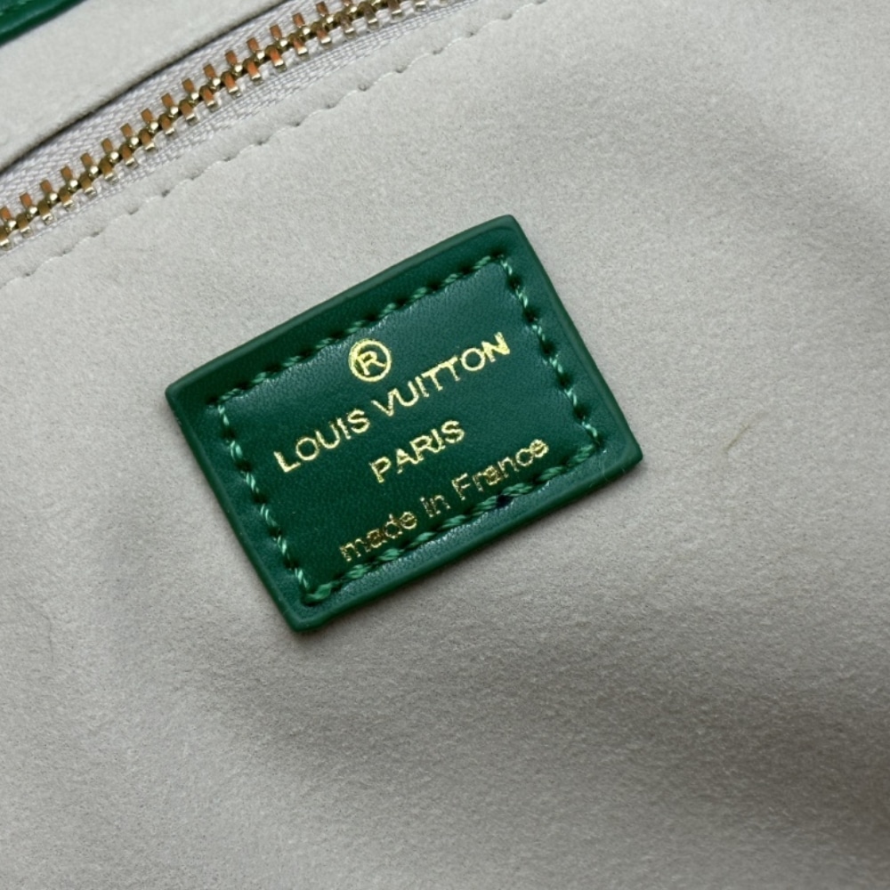 Louis Vuitton Shopper Tote MM Green 40Cm M13982 - Image 8