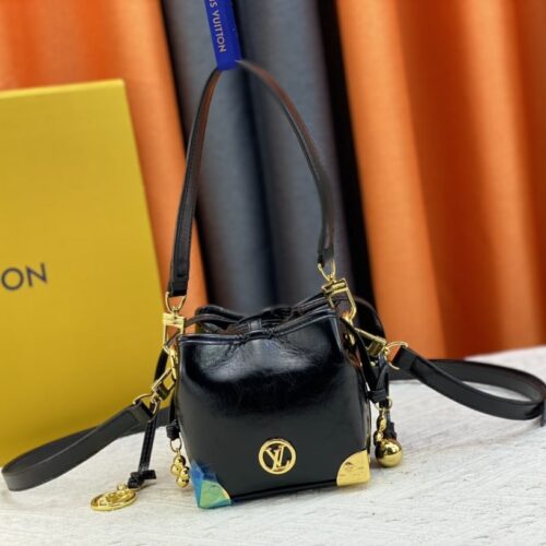 Alternative view of Louis Vuitton Néo Purse LV Charms Monogram Shoulder Bag Black 15Cm M82886