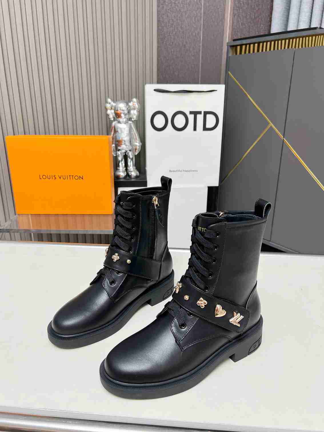 Louis Vuitton Citizen Flat Ranger Leather Boots Black 1Adazr - Image 5