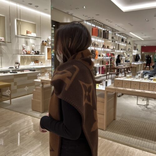 Alternative view of Louis Vuitton Sweet Dreams Scarf Brown M77379