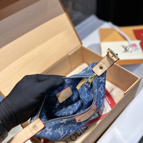 Alternative view of Louis Vuitton Hills Pochette Denim Blue 24Cm M82949