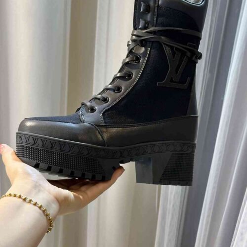 Alternative view of Louis Vuitton Laureate Platform Desert Boot Black 1Ac7Ro