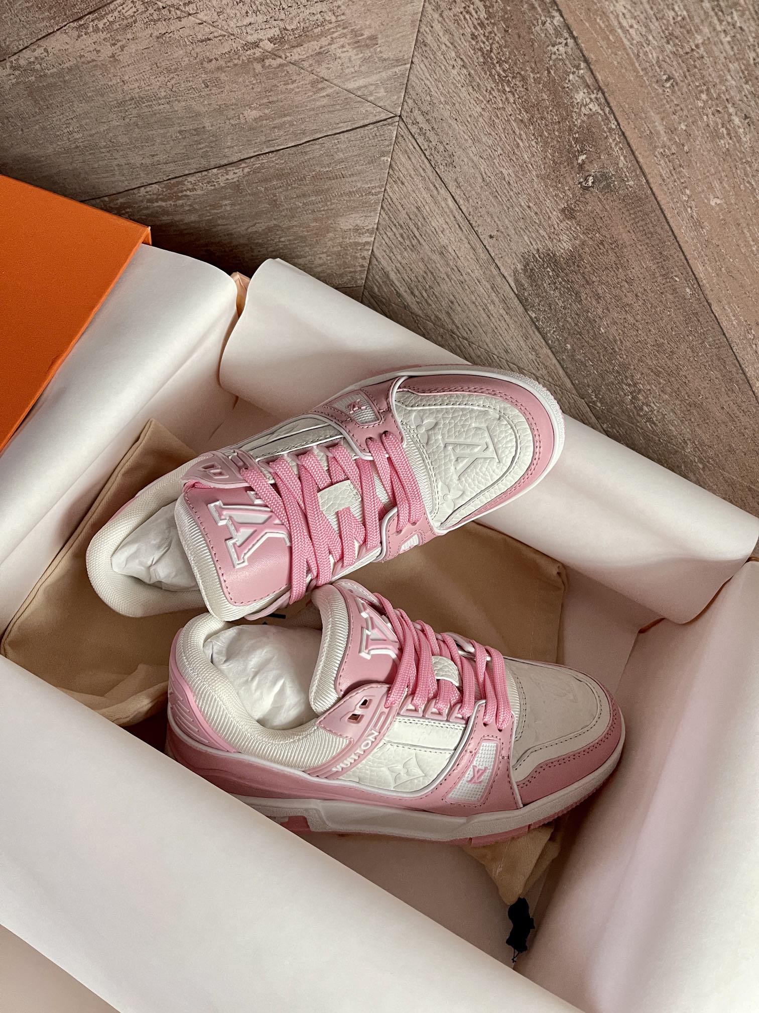 Louis Vuitton LV Trainer Grained Leather Sneaker Pink Rose 1AGZCF - Image 5